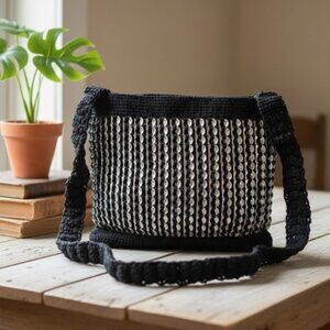 Soda Can Pop Pull Tab Shoulder Bag Vintage Black Crochet Lined Purse Crossbody